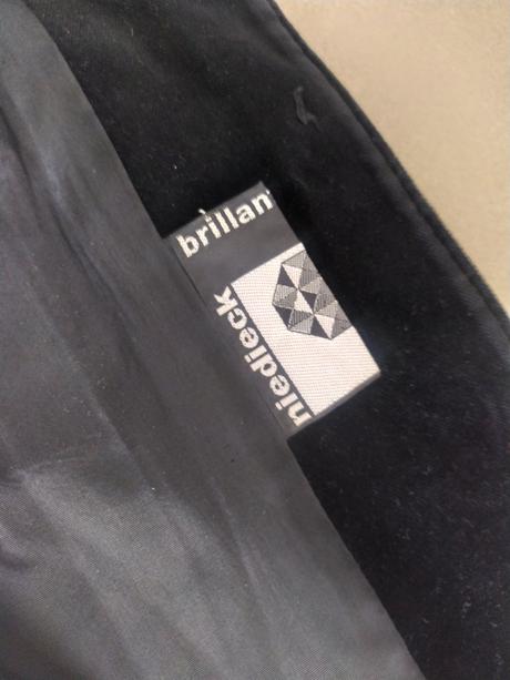 C 166sako semisove  exelent  uplne cierne, m