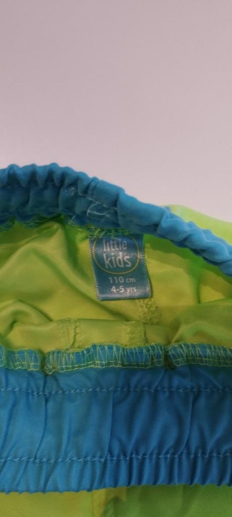 Chlapčenské plavky, 104