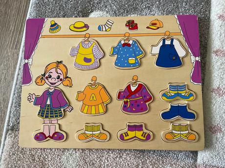 Vkladacky drevene puzzle,