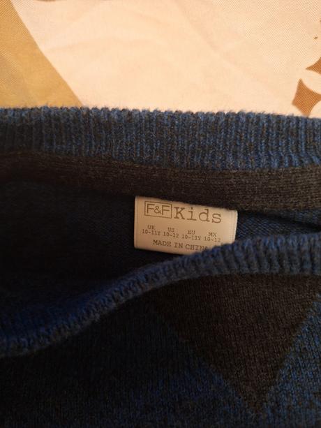 146 svetrik tenky, f&f,146