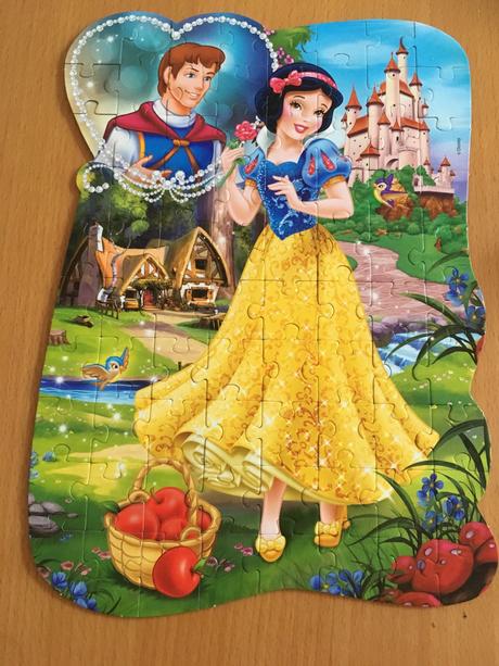 Puzzle disney snehulienka, 