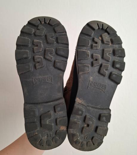 Dievcenske čižmy, camper,31