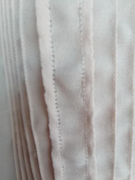 Krásna polopriehľadná blúzka 36/38, m