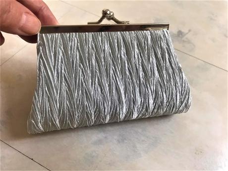 Spoločenská taštička,