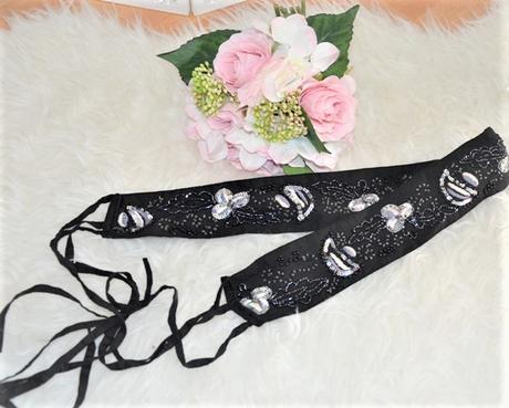 Vyšívaný kamienkový opasok, 