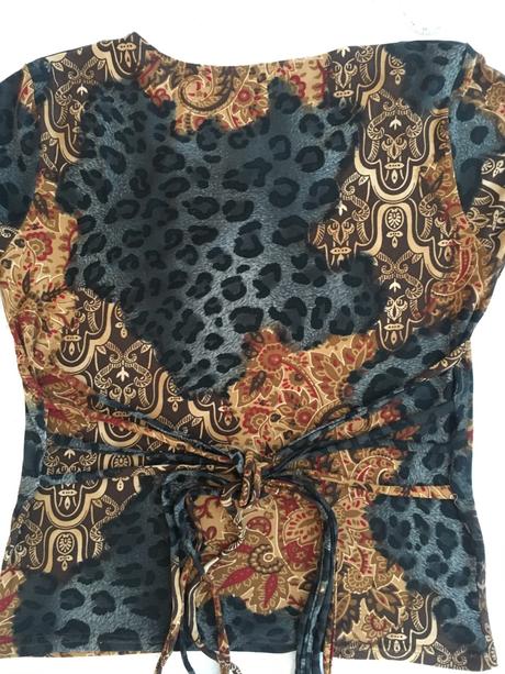 Elasticke tričko, s