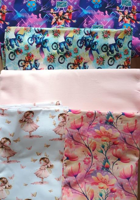 Čiapky, korunky, čelenky, k pop démons,vily a i., 