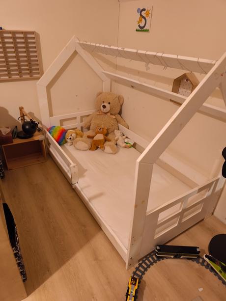 Posteľ domček, šírka (cm): 80,dĺžka (cm): 160