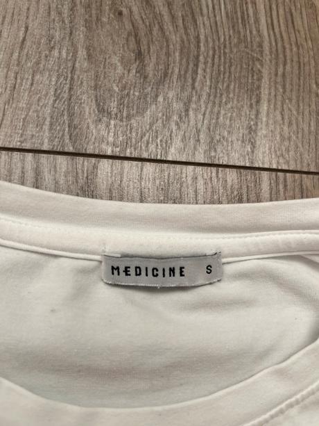 Top s madeirovými rukávmi, s