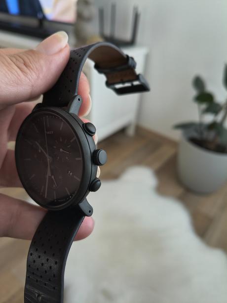 Timex kožené kvalitné hodinky,