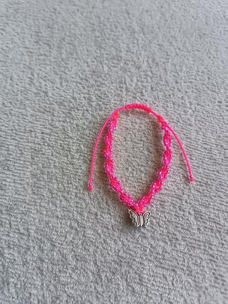 Handmade náramok s motýľom, 