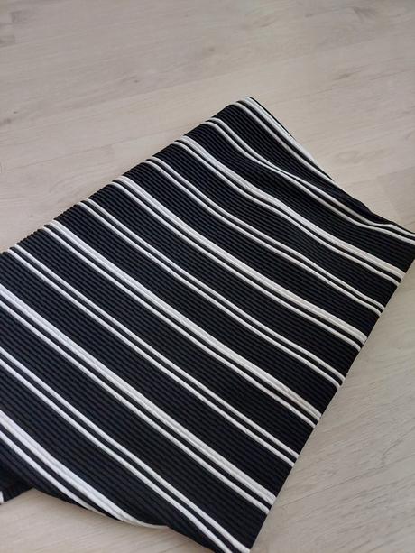 Sukňa č.36, reserved,36