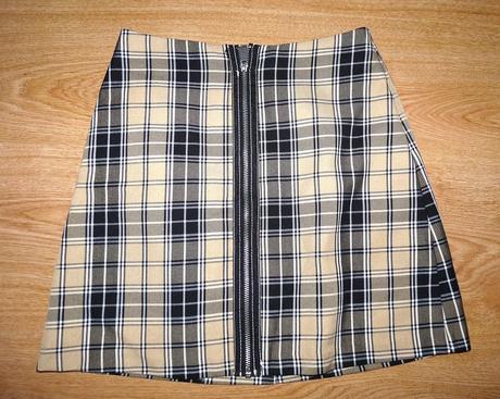 Kockovaná so zipsom, stradivarius,34