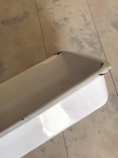 Starý smaltovaný pekáč, 