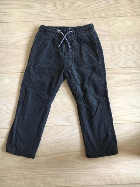 Makucke nohavice, idexe,104