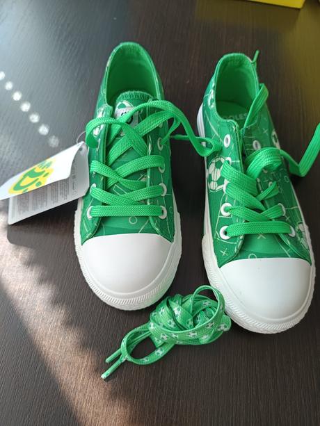 Futbalové tenisky, 34