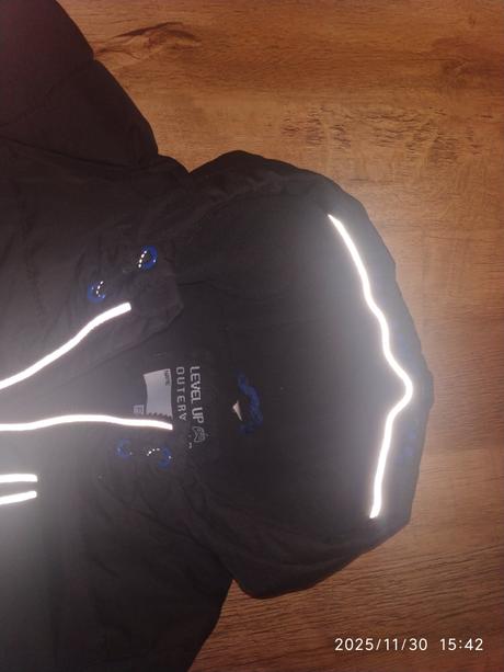 Chlapčenska vetrovka, 134