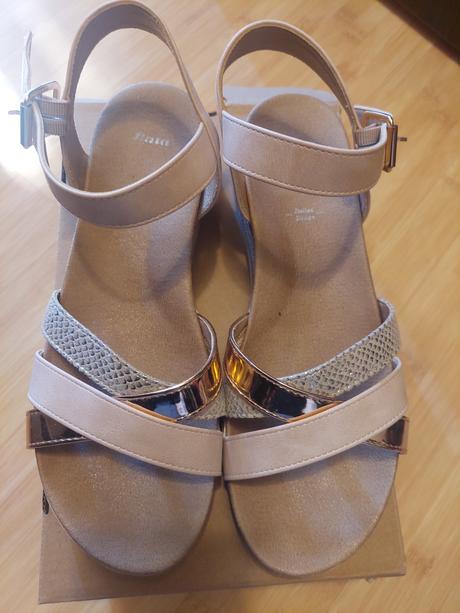 Sandálky baťa vel. 39, baťa,39