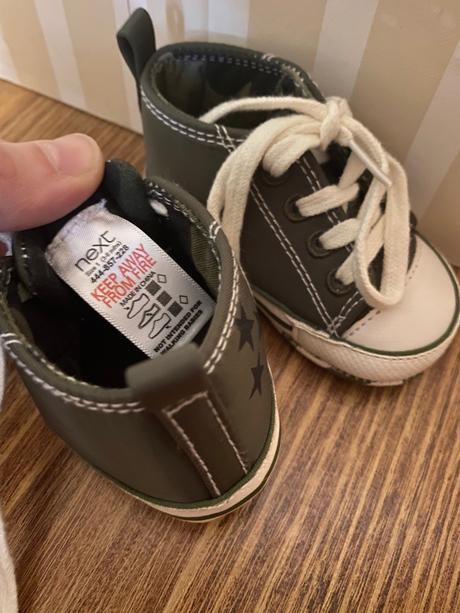 Capačky next, next,<17