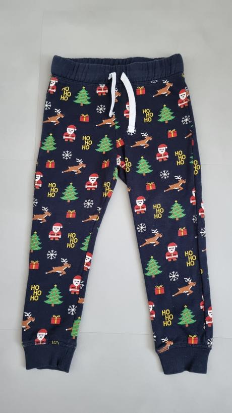 Vianočné pyžamko a tepláky, 110