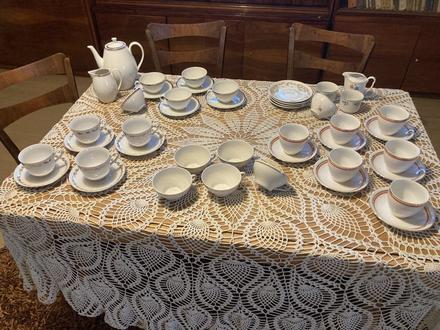 Porcelánové šálky podšálky rozne na dopoužívanie, 