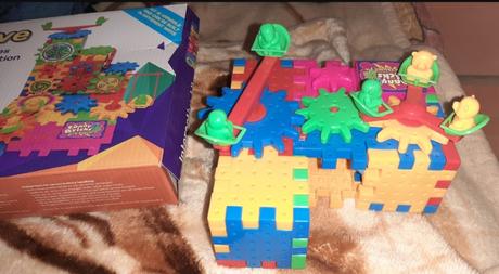 Stavebnica aktívna, kreatívna, tvoriva a náučna., 