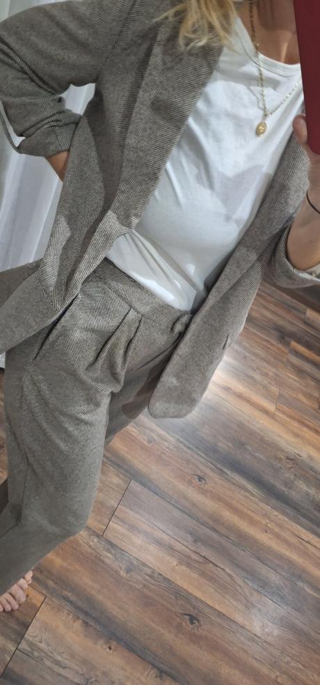 Komplet sako nohavice so zamykmi vel 36/38, reserved,m