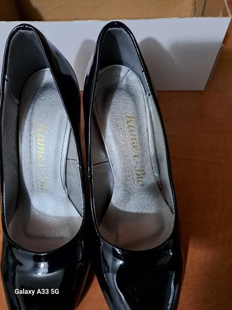 Čierne lakované lodičky č.38, 38