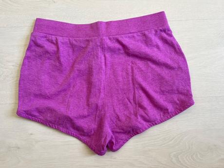 Fialove kratase, 158