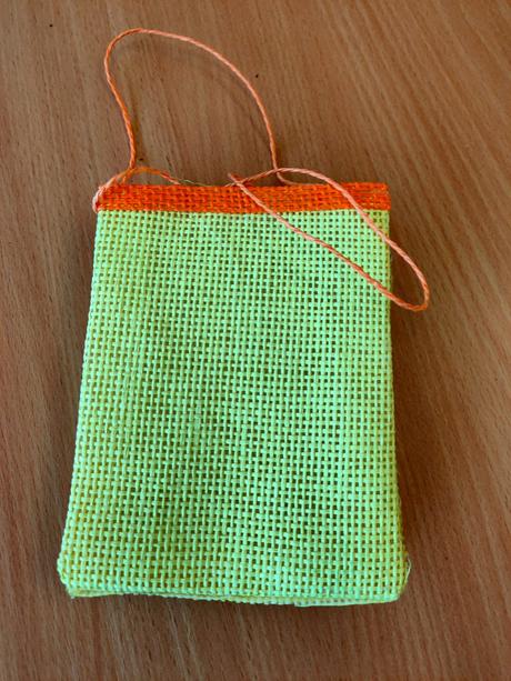 Dekorácia - taštička, 