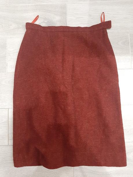 Damska hrubsia sukna, 42