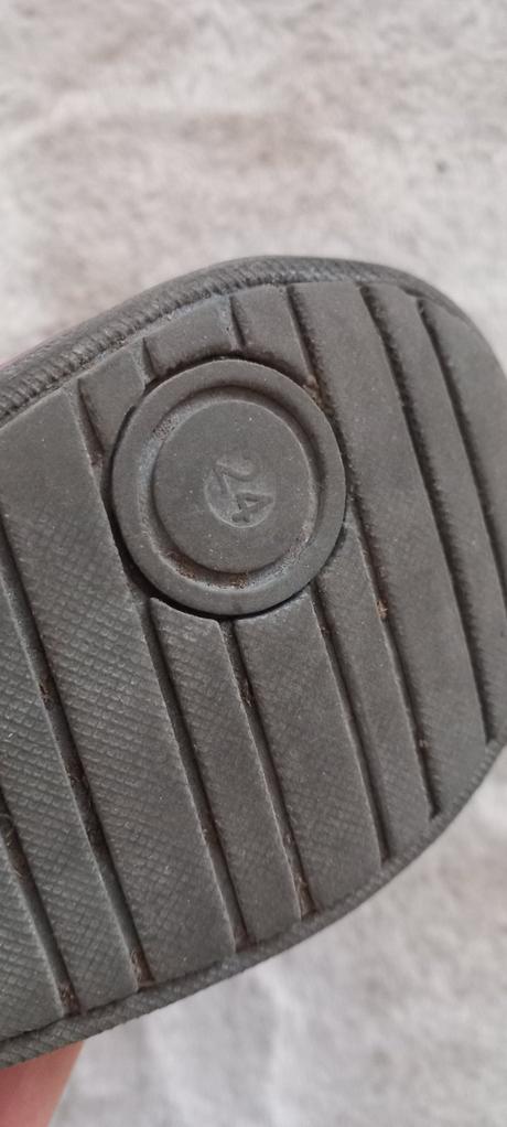 Čižmičky, bubble gummers,24