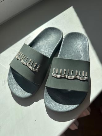 Šľapky k bazénu, reserved,31