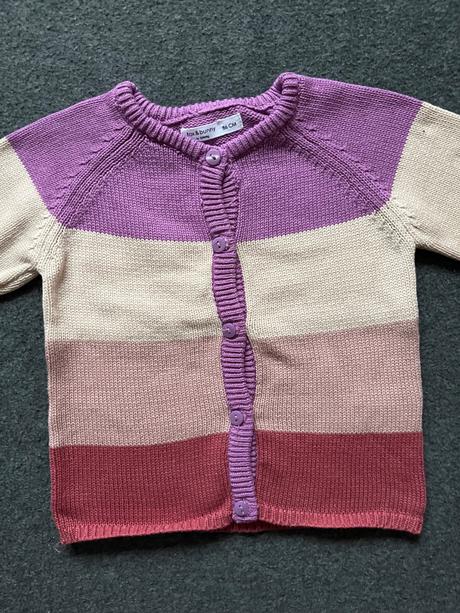 Svetrik na gombíky, sinsay,86