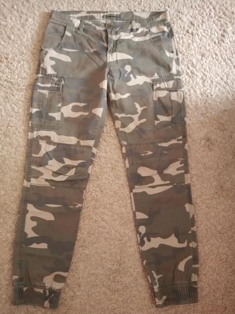 Maskacove nohavice, terranova,m