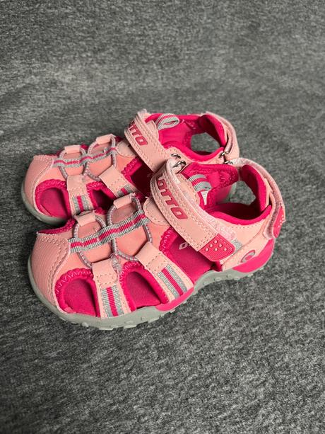 Teniško - sandalky, lotto,27