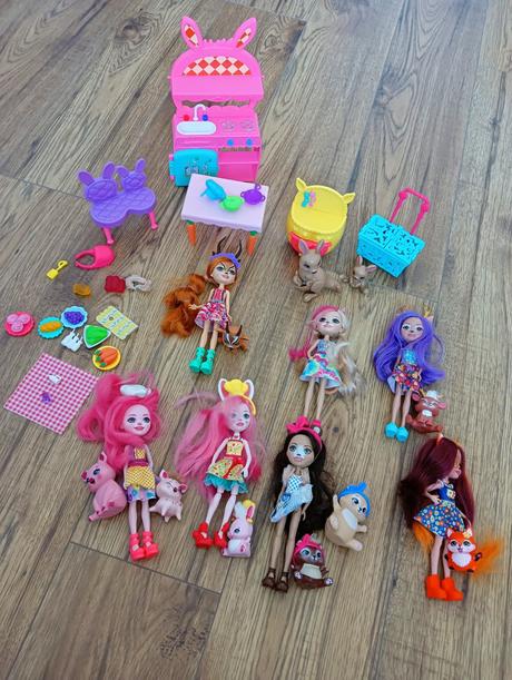 Bábiky enchantimals, 