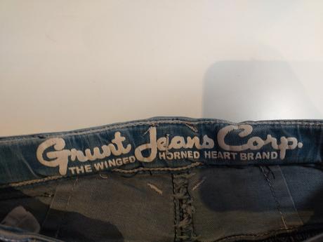 Rifľové šortky, 134