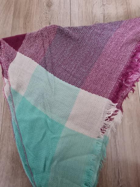 Nový dámsky šál, 