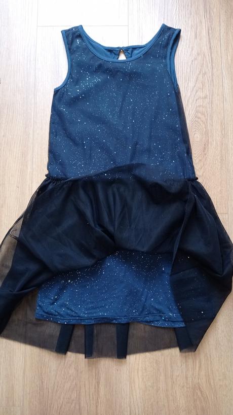 Krásne šaty s trblietkami 134, top stav, tchibo,134