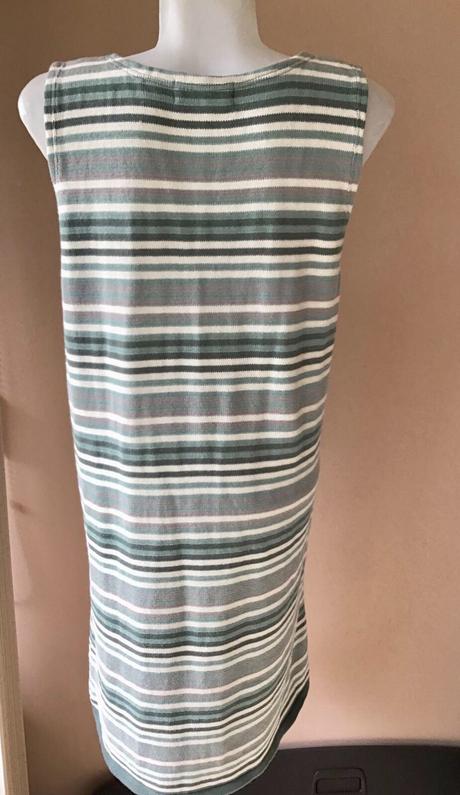 Pletené šaty /15, 40 / 42 / l