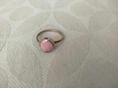 Prsteň s rodonitom,