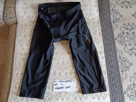 Dámske 3/4 cyklistické nohavice zn.axon nippon d, 40