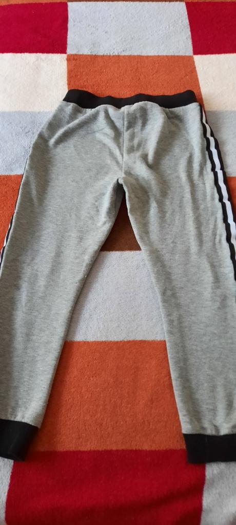 Tepláky zn. c&a - veľ. 140, c&a,140