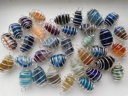 Prívesky z prírodných kameňov, 