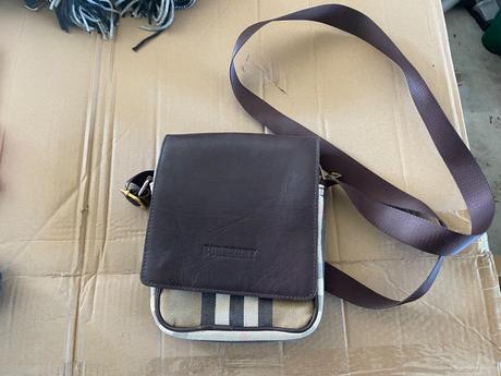 Crossbody, 