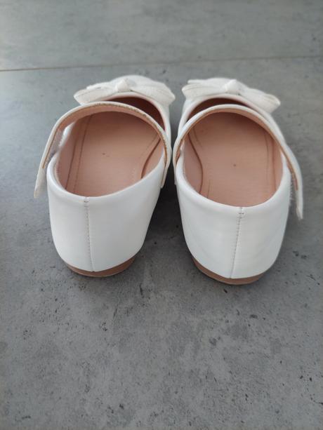 Krásne biele balerinky super stav, 28