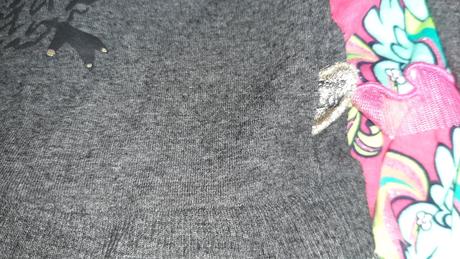 Taška plná vecí armani, gucci, pompdelux, benetton, 104–116