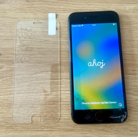 Iphone 8 s prislusenstvom, apple