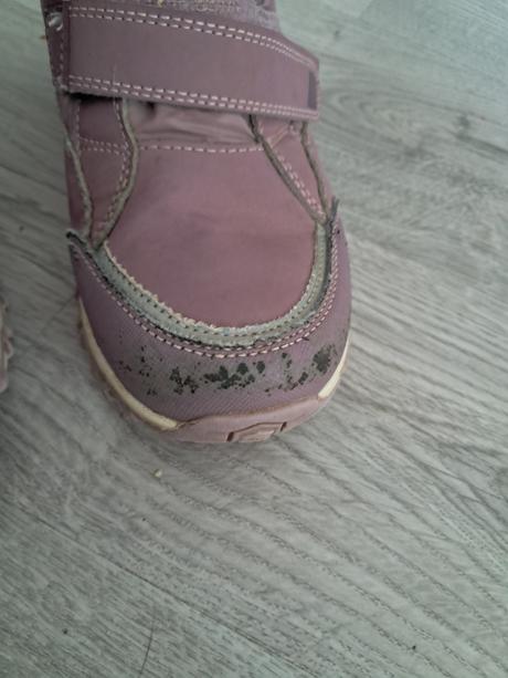 Darujem zimné topanky na donosenie, 33